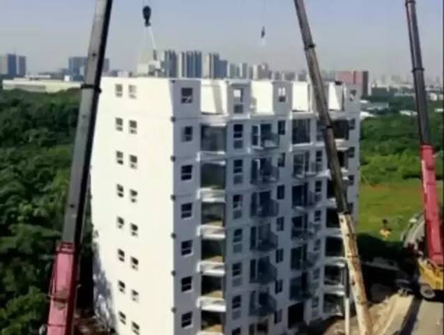 China's Remarkable Feat: Building a 10-Story Building in 28 Hours